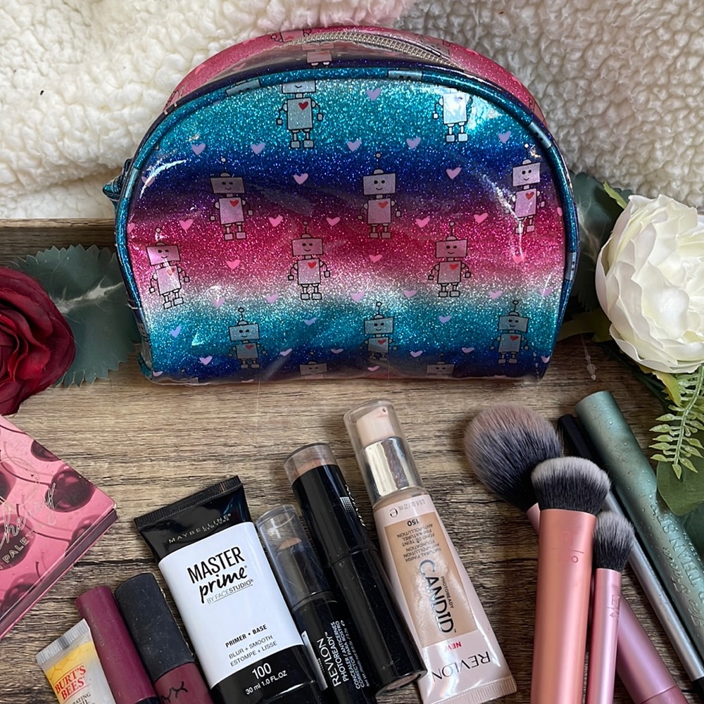 Adorable Pouch for Cosmetics or School Supplies